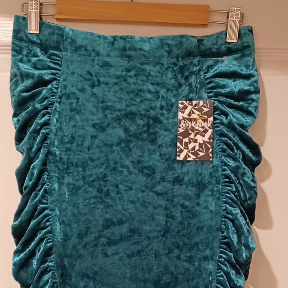 WINONA CRUSHED VELVET MIDI SKIRT W/ RUCHING STORM - Picture 10 of 15